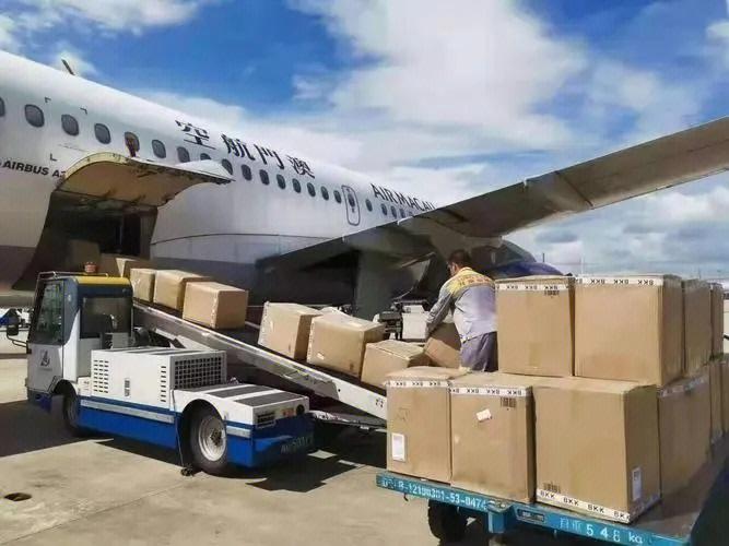 广州机场货物进口清关流程1,货到国际货站或者广州机场的货运公司